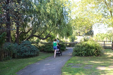 Lewisham's parks and nature reserves named among UK's best with Green Flag Awards