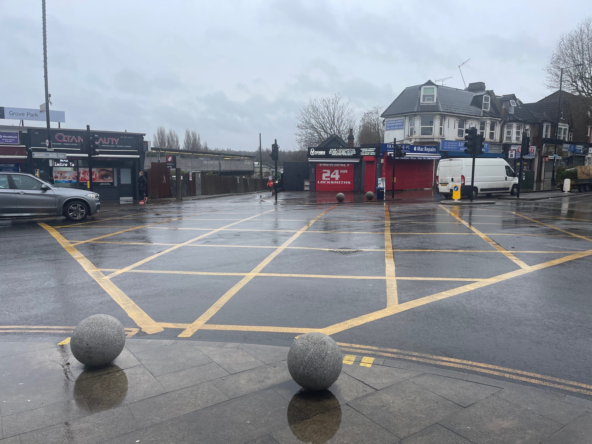 Yellow Box Junction at Baring Road Junction with Downham Way